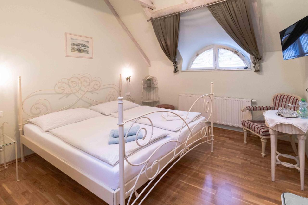 Na Kapucinske Hotel Mikulov Ngoại thất bức ảnh
