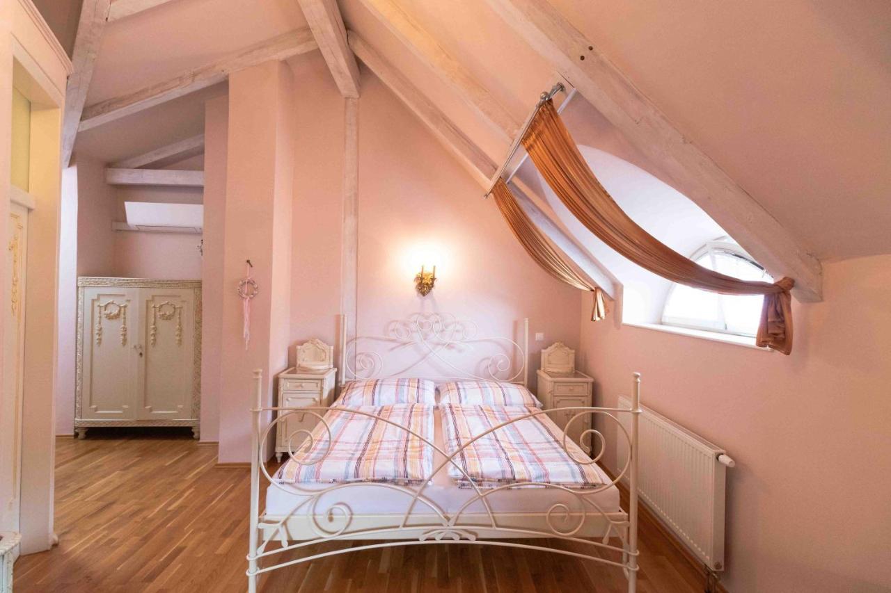 Na Kapucinske Hotel Mikulov Ngoại thất bức ảnh
