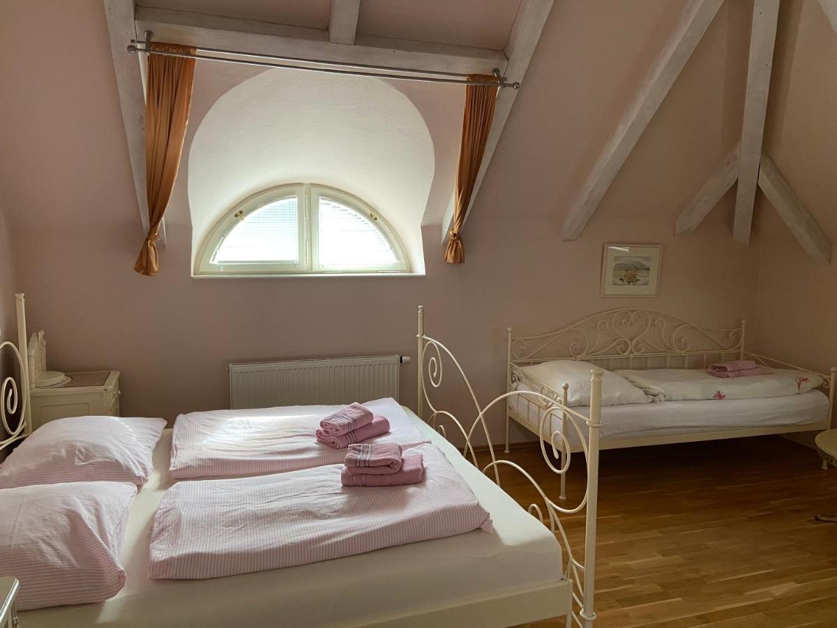 Na Kapucinske Hotel Mikulov Ngoại thất bức ảnh